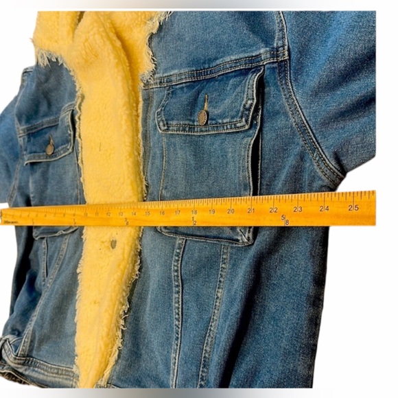 Veveret Faux Fur Hooded Denim Jacket Size Large Blue Collared Neckline Sherpa - Picture 14 of 15